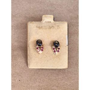 Vintage 14K Yellow Gold Black Star Sapphire Ruby Flower Stud Earrings